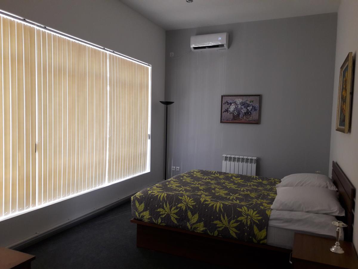 Jules Verne Hostel Tashkent Exterior photo